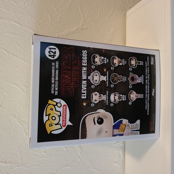 [Funko Pop] Stranger Things:Eleven w/ Eggos [421] - Picture 3 of 6